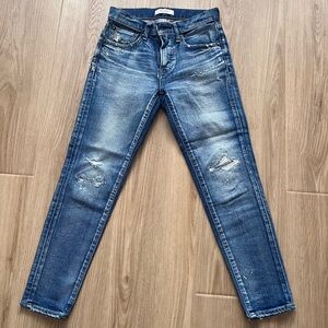 Never worn Moussy Jeans size 24. Flattering slim/ skinny leg